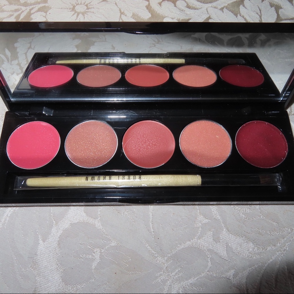 “Sale” Bobby Brown Lipstick palette
